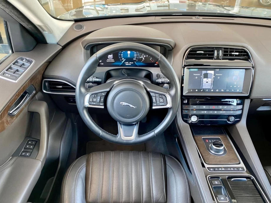 JAGUAR F-Pace 2.0L i4D AWD Automatico Prestige
