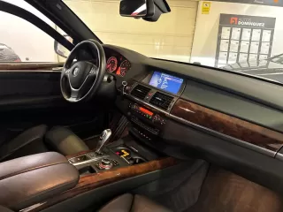 BMW X5 xDRIVE50i