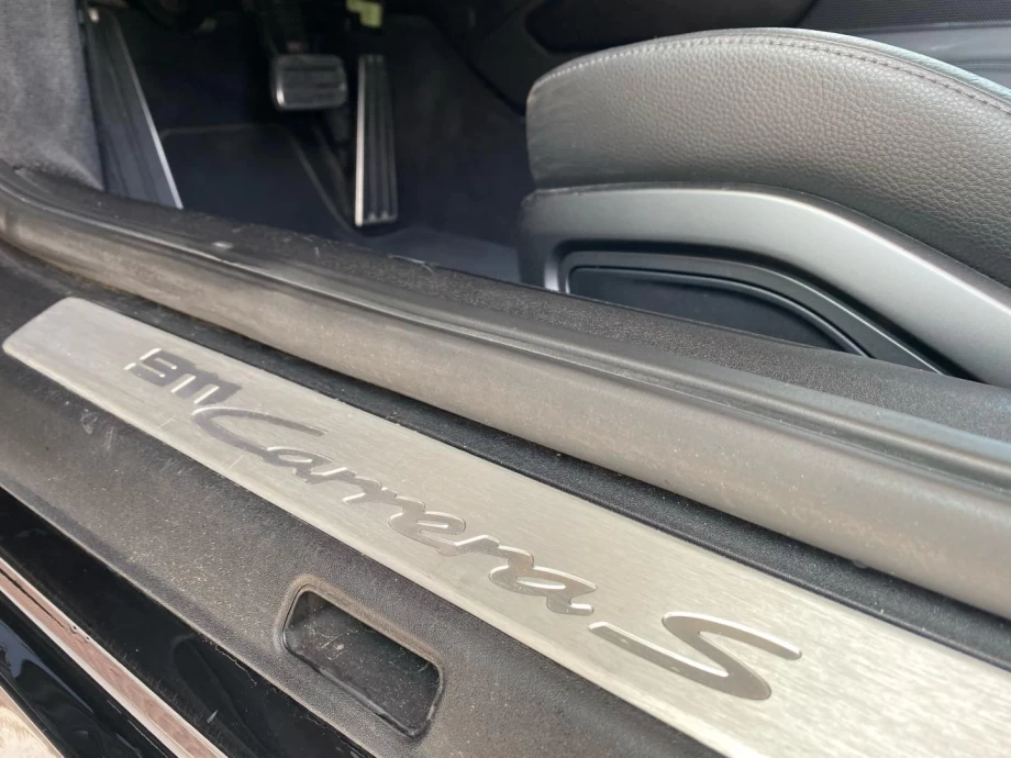 PORSCHE 911 CARRERA S