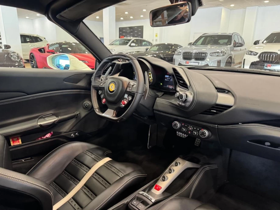 FERRARI 488 Spider DCT