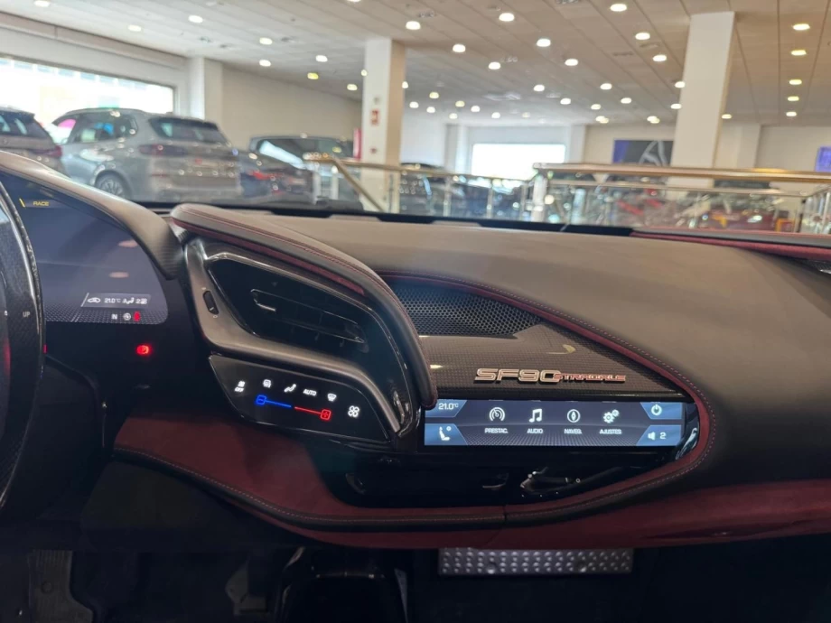 FERRARI SF90 4.0 V8 T XX Stradale