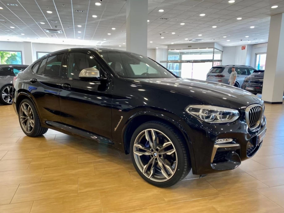 BMW X4 M40i