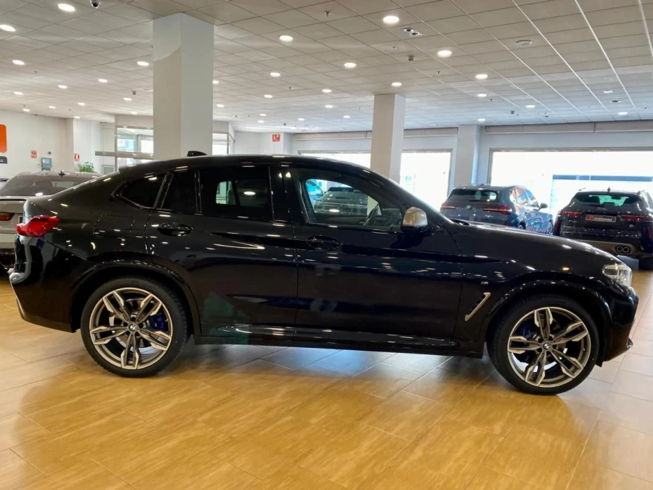 BMW X4 M40i