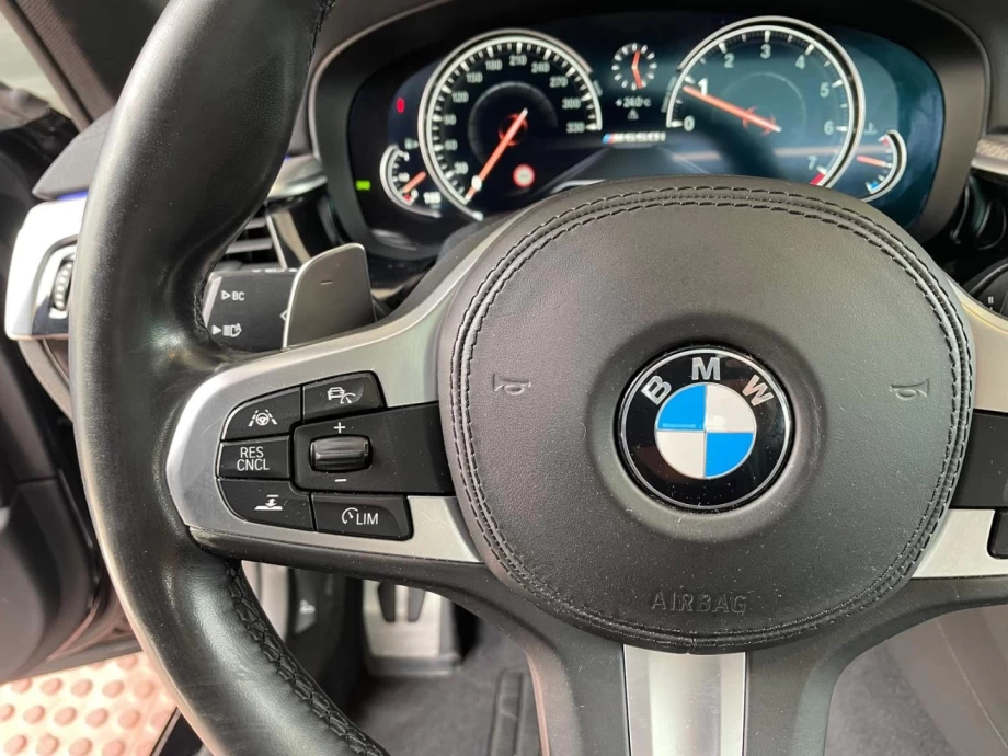 BMW Serie 5 M550i xDrive