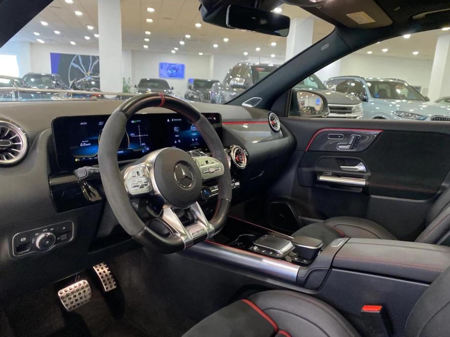 MERCEDES-BENZ GLA MercedesAMG GLA 45 S 4MATIC