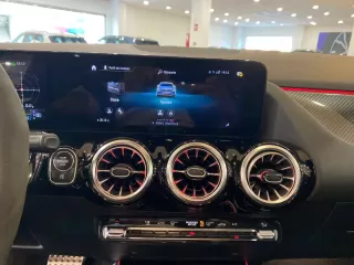 MERCEDES-BENZ GLA MercedesAMG GLA 45 S 4MATIC