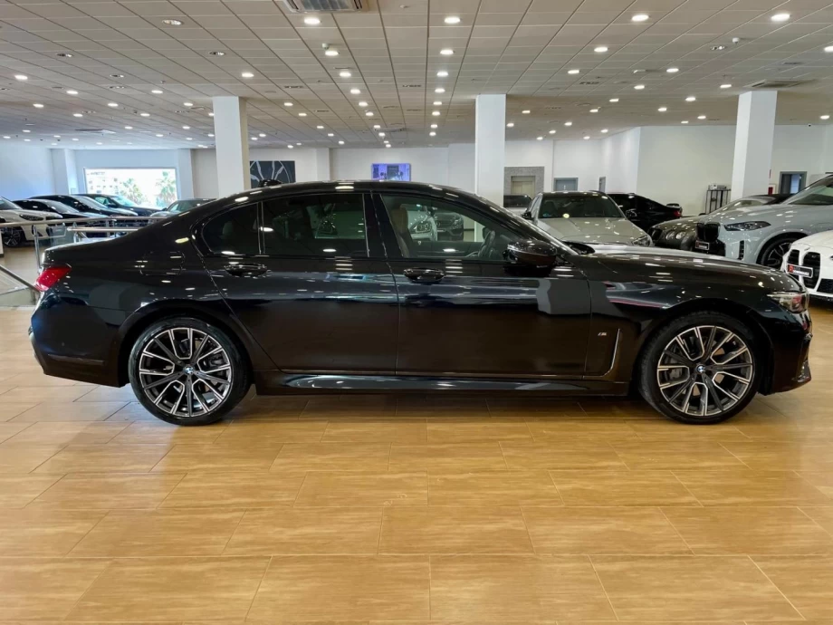 BMW Serie 7 745e PACK M