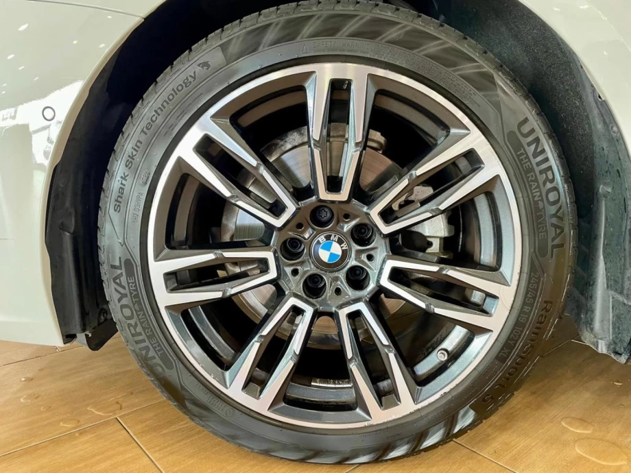 BMW Serie 5 520D PACK M