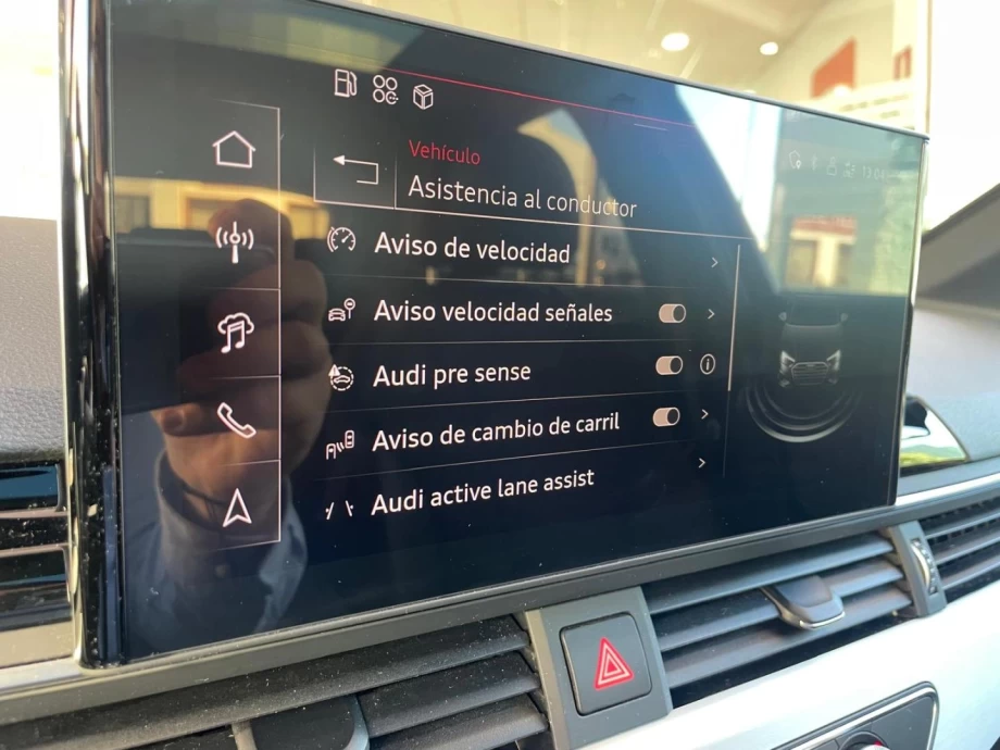 AUDI A4 Avant S line 35 TDI 120kW S tronic