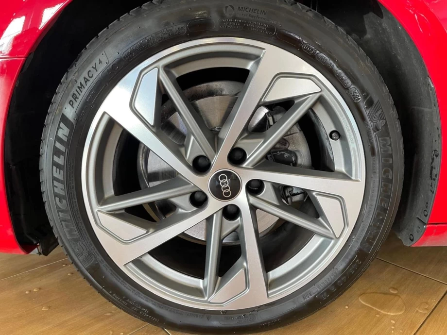 AUDI A4 Avant S line 35 TDI 120kW S tronic