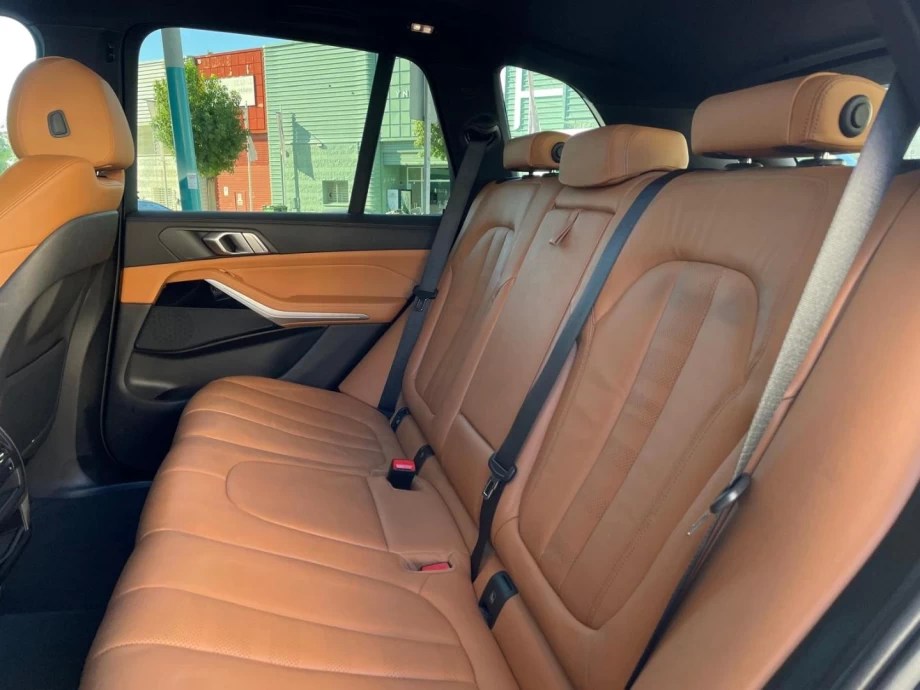 BMW X5 xDRIVE30d PACK M