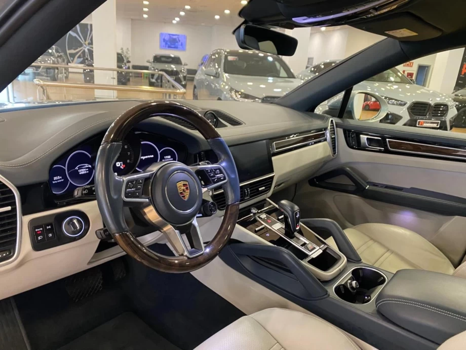 PORSCHE Cayenne Coupé