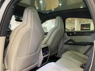 PORSCHE Cayenne Coupé