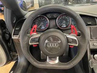 AUDI R8 Spyder 5.2 FSI V10 quattro