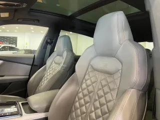 AUDI Q8 S line 55 TFSI 250kW quattro tiptronic