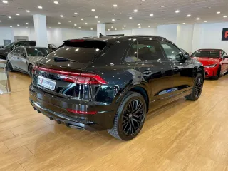 AUDI Q8 S line 55 TFSI 250kW quattro tiptronic