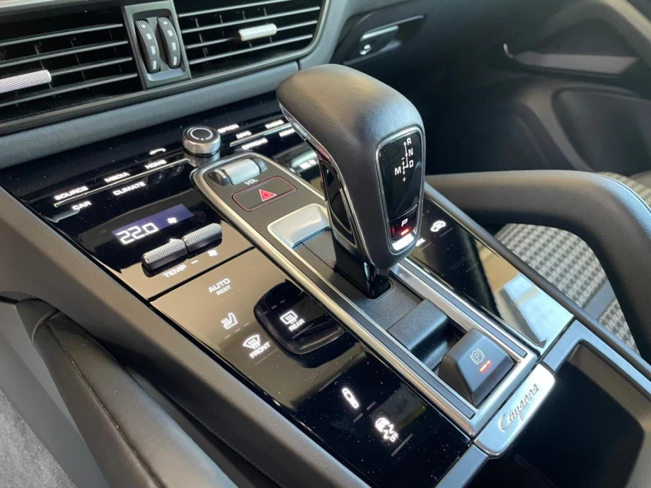 PORSCHE Cayenne Coupé GTS PACK CARBONO