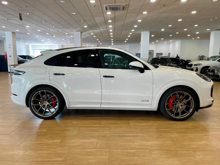 PORSCHE Cayenne Coupé GTS PACK CARBONO