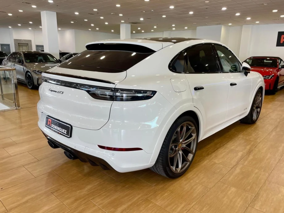 PORSCHE Cayenne Coupé GTS PACK CARBONO
