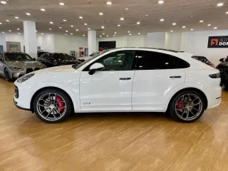 PORSCHE Cayenne Coupé GTS PACK CARBONO