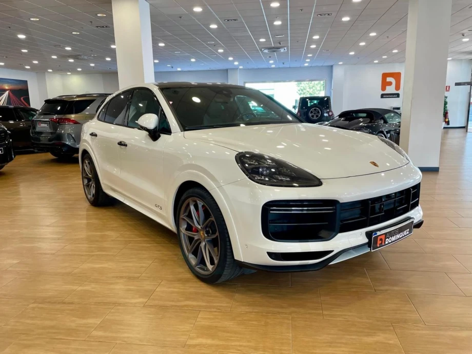 PORSCHE Cayenne Coupé GTS PACK CARBONO