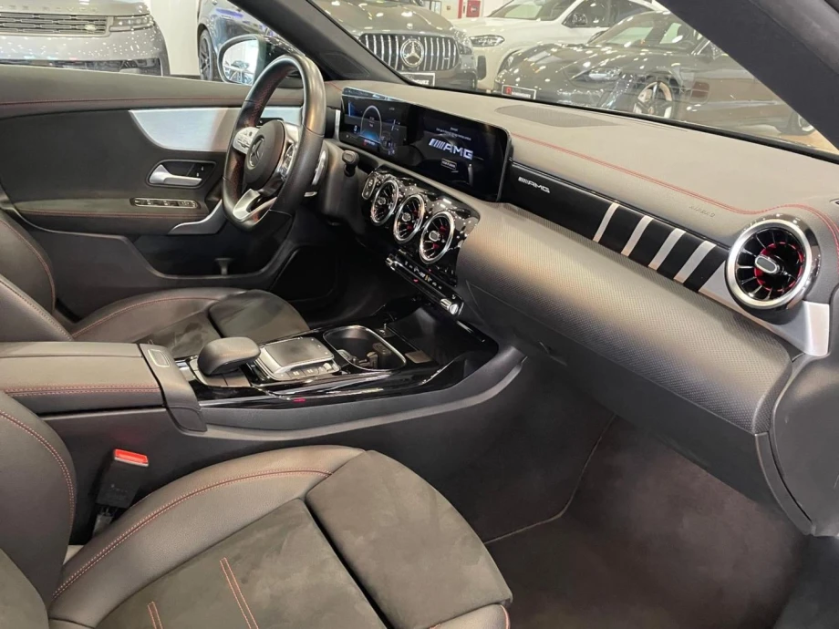 MERCEDES-BENZ CLA CLA MercedesAMG 35 4Matic Shooting Bra