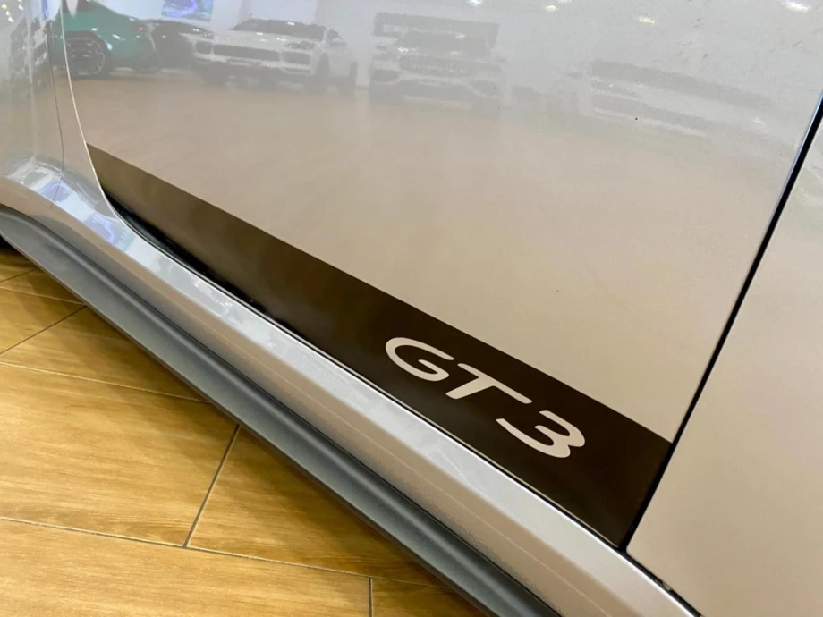 PORSCHE 911 GT3
