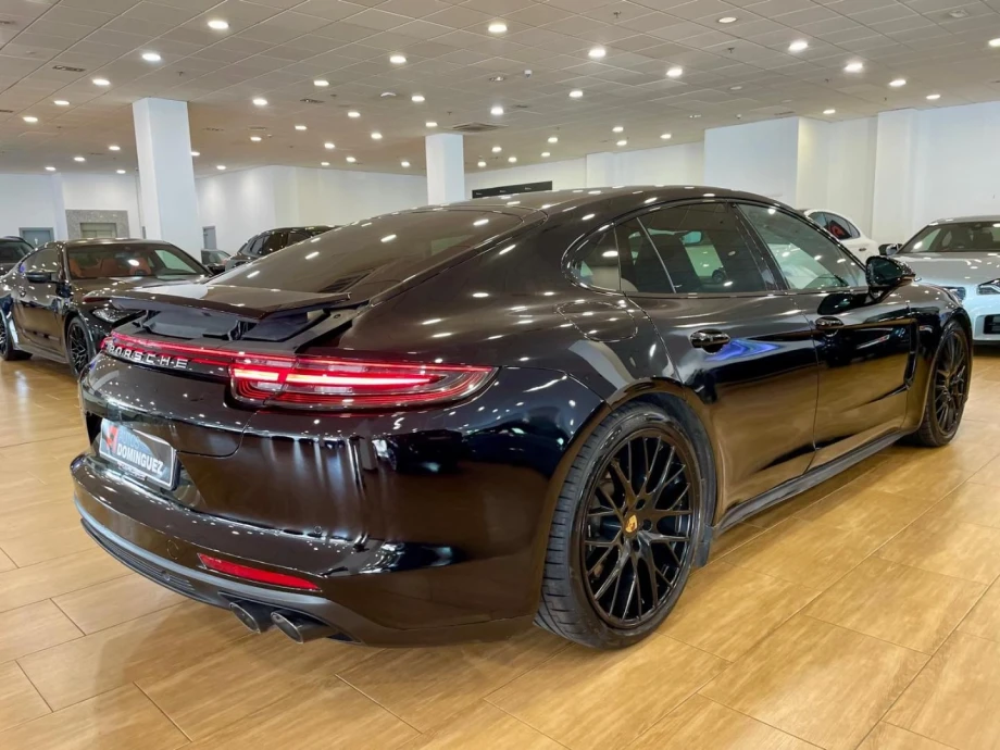 PORSCHE Panamera 10 Anniversary