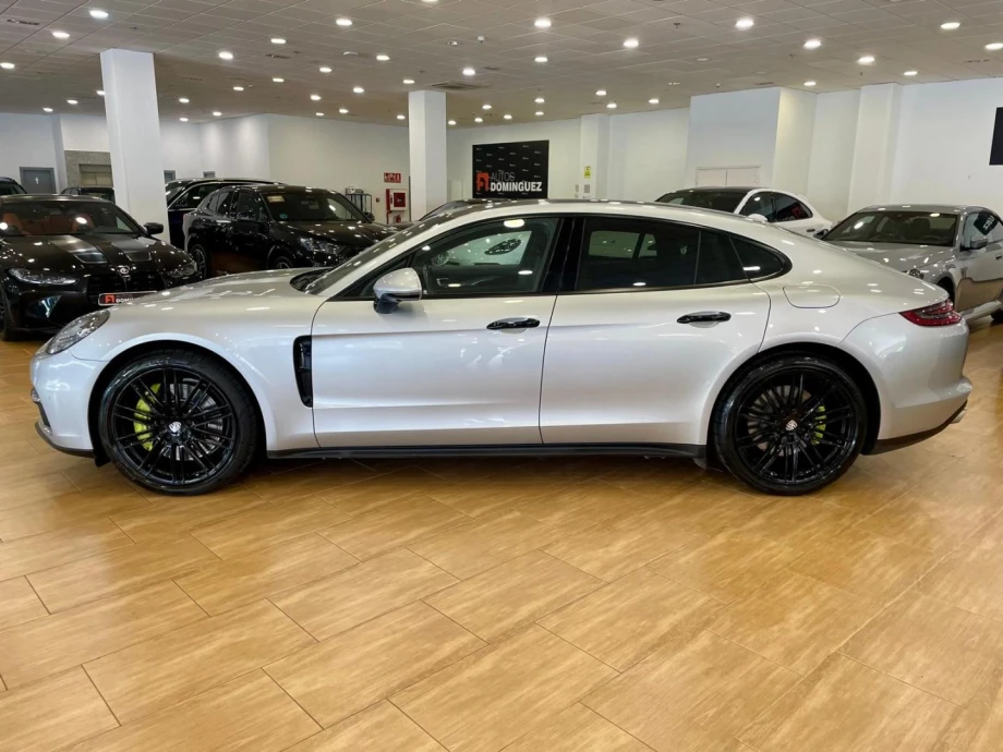 PORSCHE Panamera 4 E-Hybrid