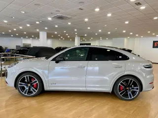 PORSCHE Cayenne Coupé GTS