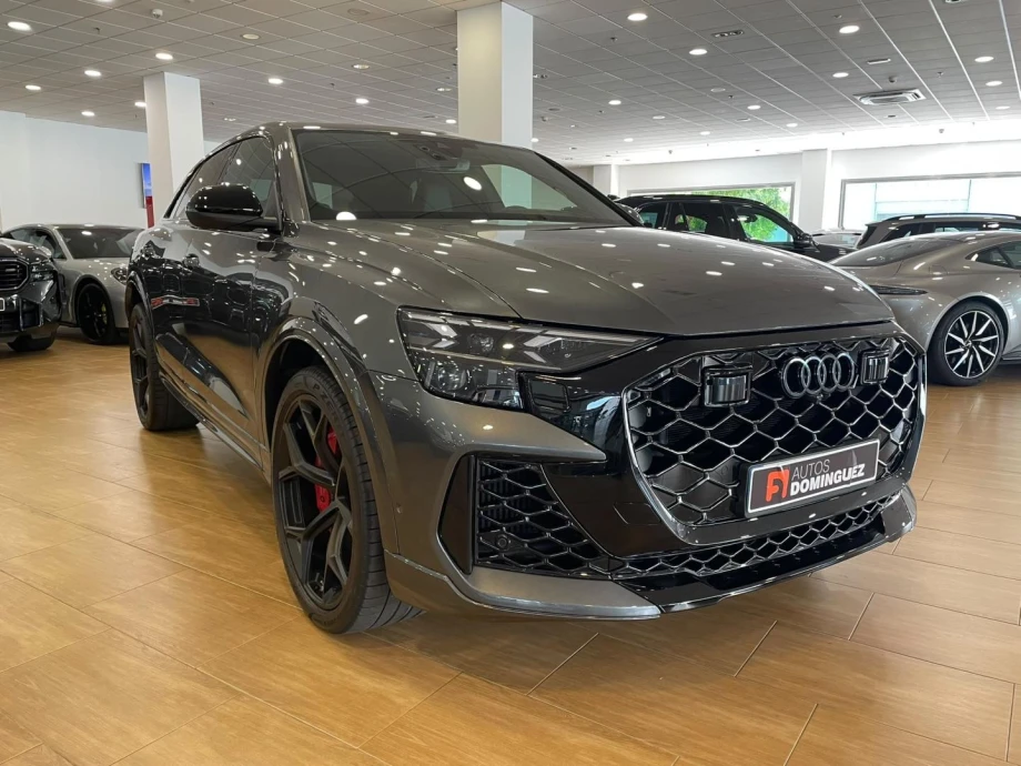 AUDI Q8 RS Q8 performance 471kW quattro tiptron
