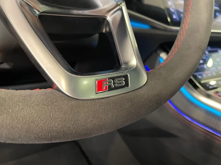 AUDI Q8 RS Q8 performance 471kW quattro tiptron